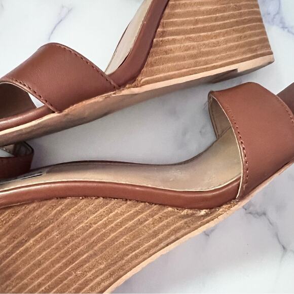 5/$30 Steve Madden Wedge Sandal Heel Brown 10 - Picture 4 of 6